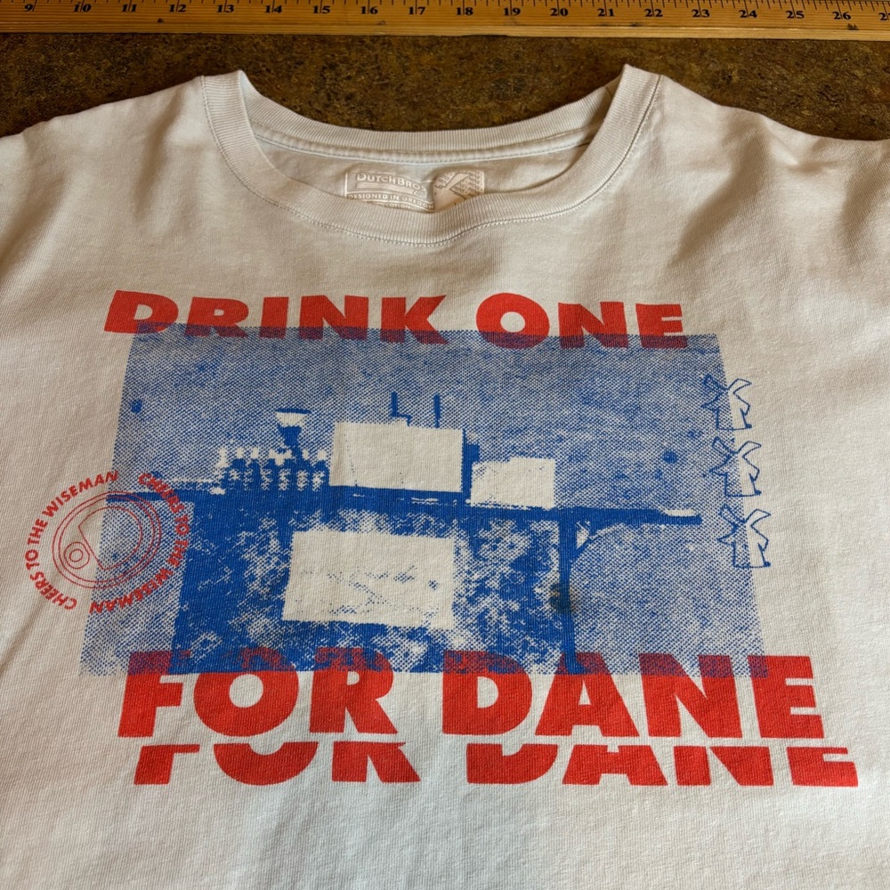 Dutch Bros Men’s Large Short Sleeve Shirt